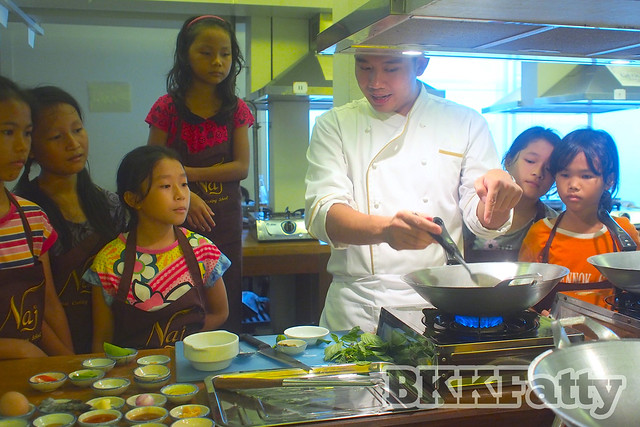 courageous kitchen visits naj thai cooking school