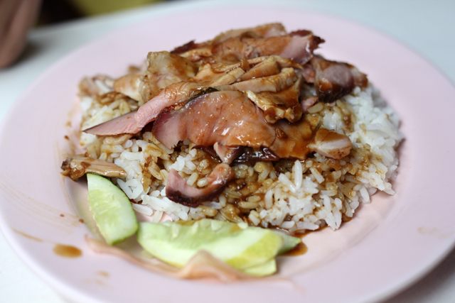 khao moo daeng (ข้าวหมูแดง)